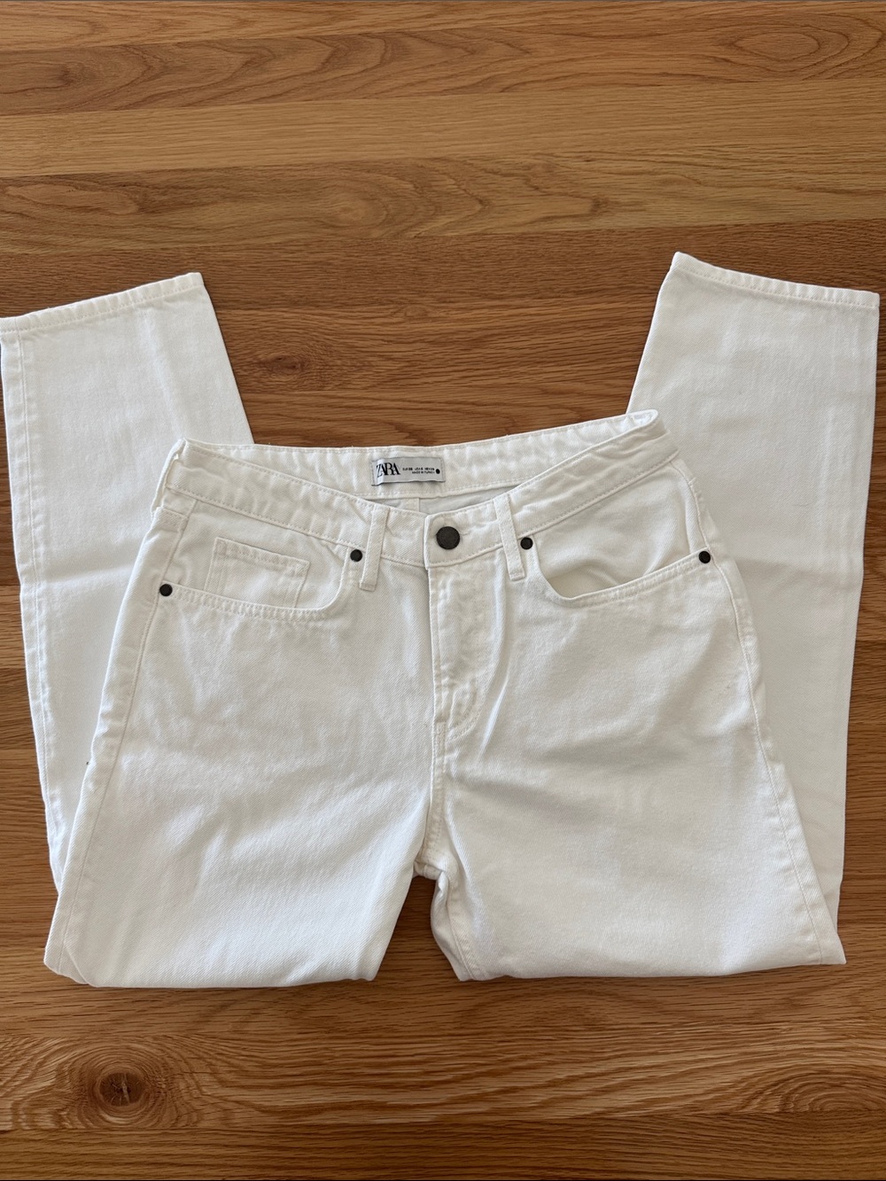 Zara Crisp White Straight-Leg Jeans